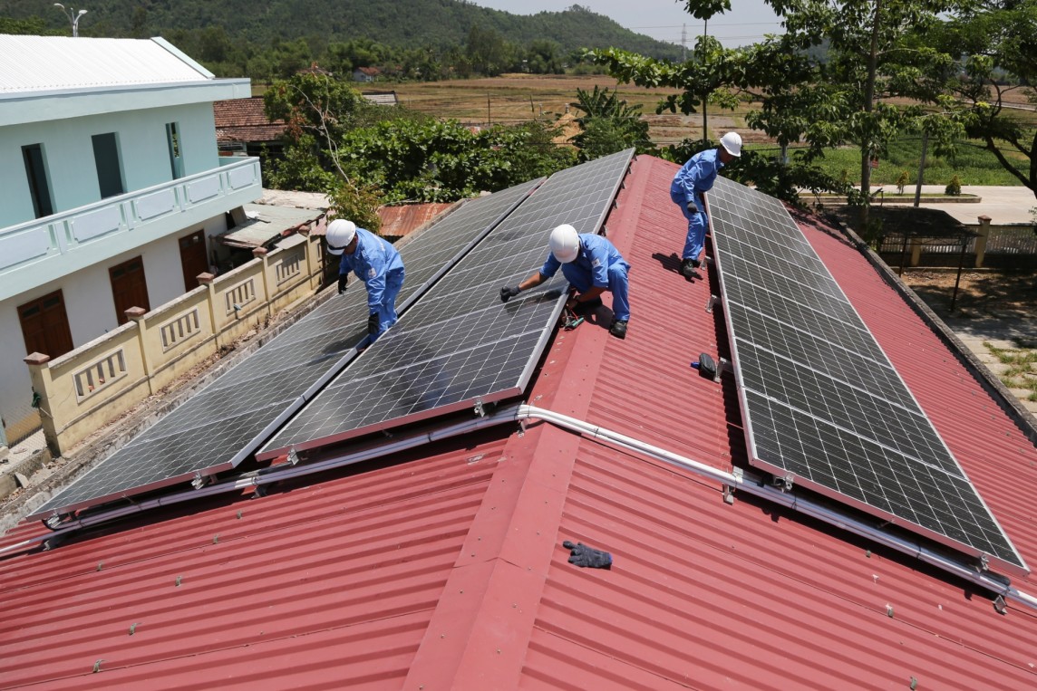 Cơ chế điện mặt trời mái nhà cần phù hợp cho từng giai đoạn và hài hoà lợi ích