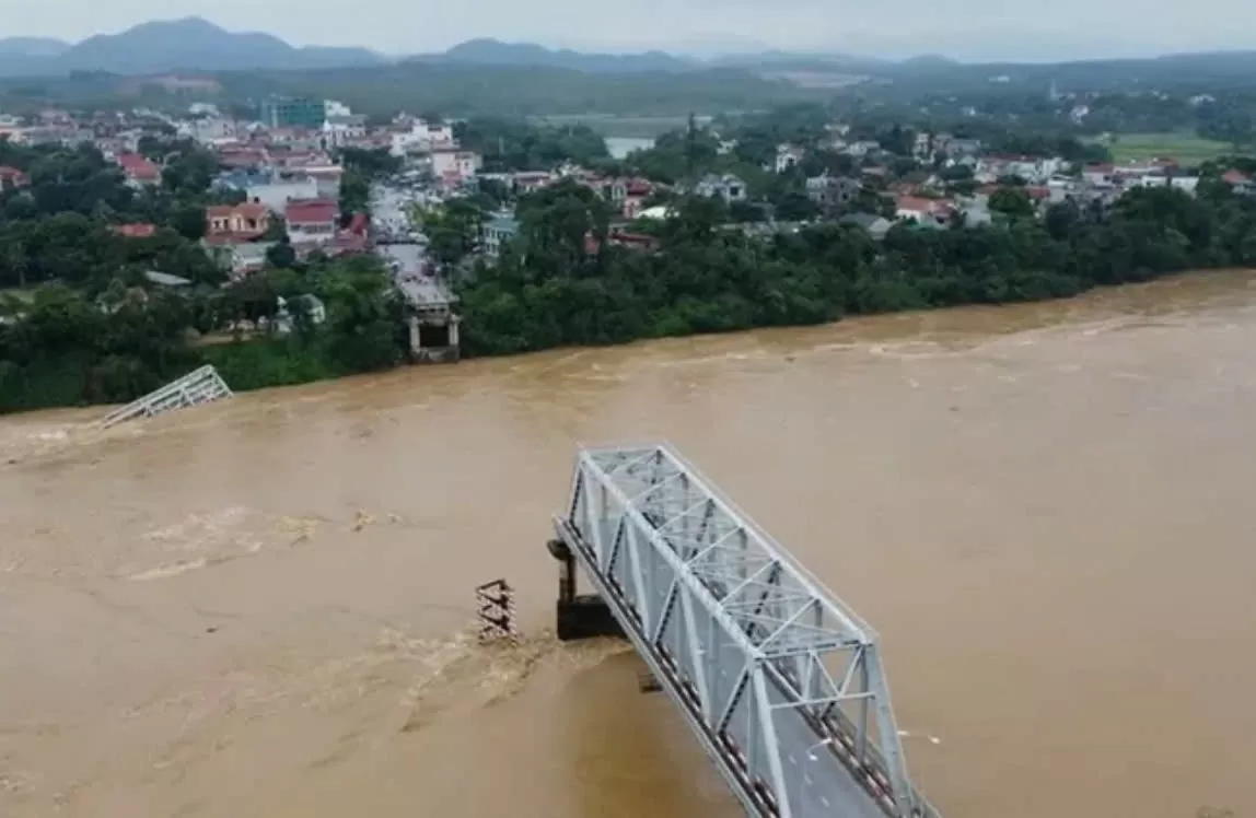 Bộ Giao thông vận tải nói gì về nguồn vốn làm cầu Phong Châu?