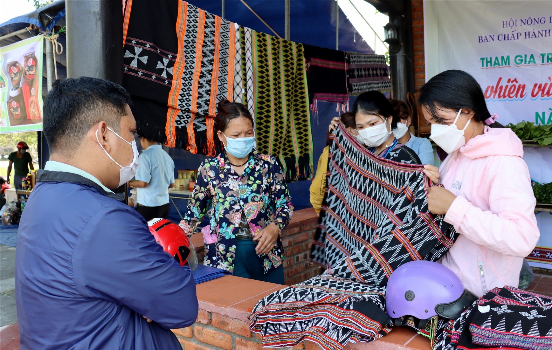 Quảng Nam: Tập trung phát triển kinh tế - xã hội vùng đồng bào dân tộc