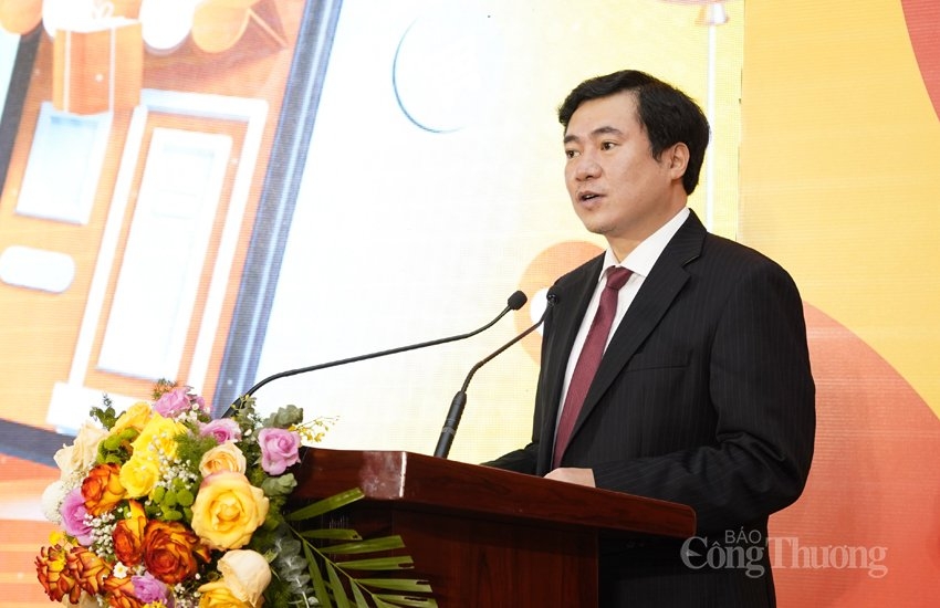Thứ trưởng Bộ Công Thương Nguyễn Sinh Nhật Tân  phát biểu tại Lễ phát động