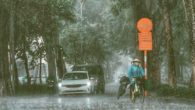 Hà Nội và nhiều địa phương phải hứng chịu mưa lớn kéo dài   đến bao giờ?