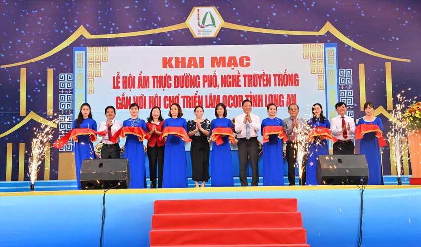 Khai mạc Lễ hội ẩm thực đường phố, làng nghề truyền thống tỉnh Long An  ảnh 1