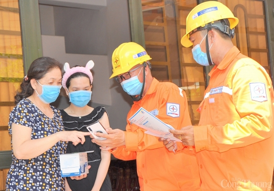 Hóa đơn tiền điện tăng, ngành điện Tp. Hồ Chí Minh khuyến cáo sử dụng điện tiết kiệm