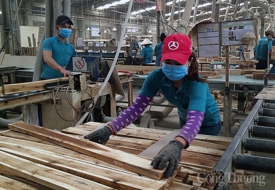 Dự báo xuất khẩu gỗ và sản phẩm gỗ nửa đầu năm 2022 tăng từ 5% đến 8%