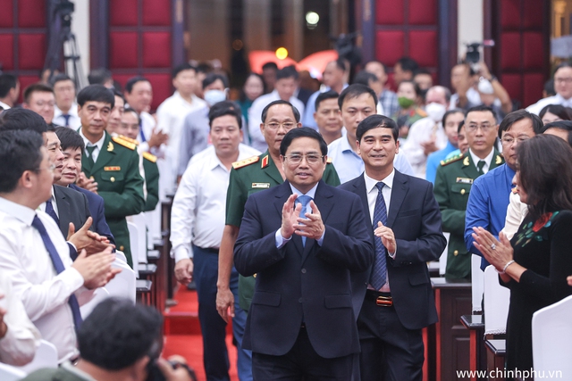 Thủ tướng dự lễ kỷ niệm 30 năm tái lập tỉnh Bình Thuận - Ảnh 2.