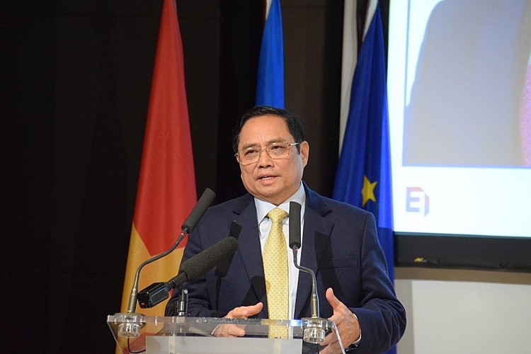 Thủ tướng Chính phủ kêu gọi các doanh nghiệp Việt, Pháp tiếp tục nghiên cứu, trao đổi để hợp tác sâu rộng hơn trên các lĩnh vực