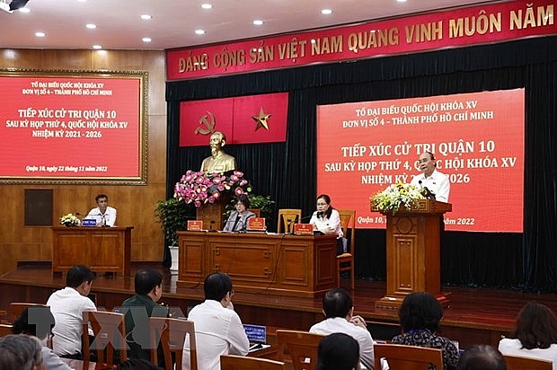 Chủ tịch nước Nguyễn Xuân Phúc phát biểu tại buổi tiếp xúc cử trị quận 10