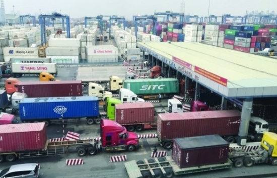 Nợ phí hạ tầng cảng biển, 100 doanh nghiệp bị đề nghị ngưng cung cấp dịch vụ