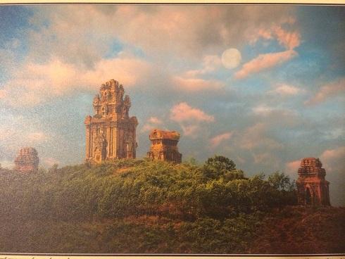 Về thăm Tháp Bánh Ít Bình Định